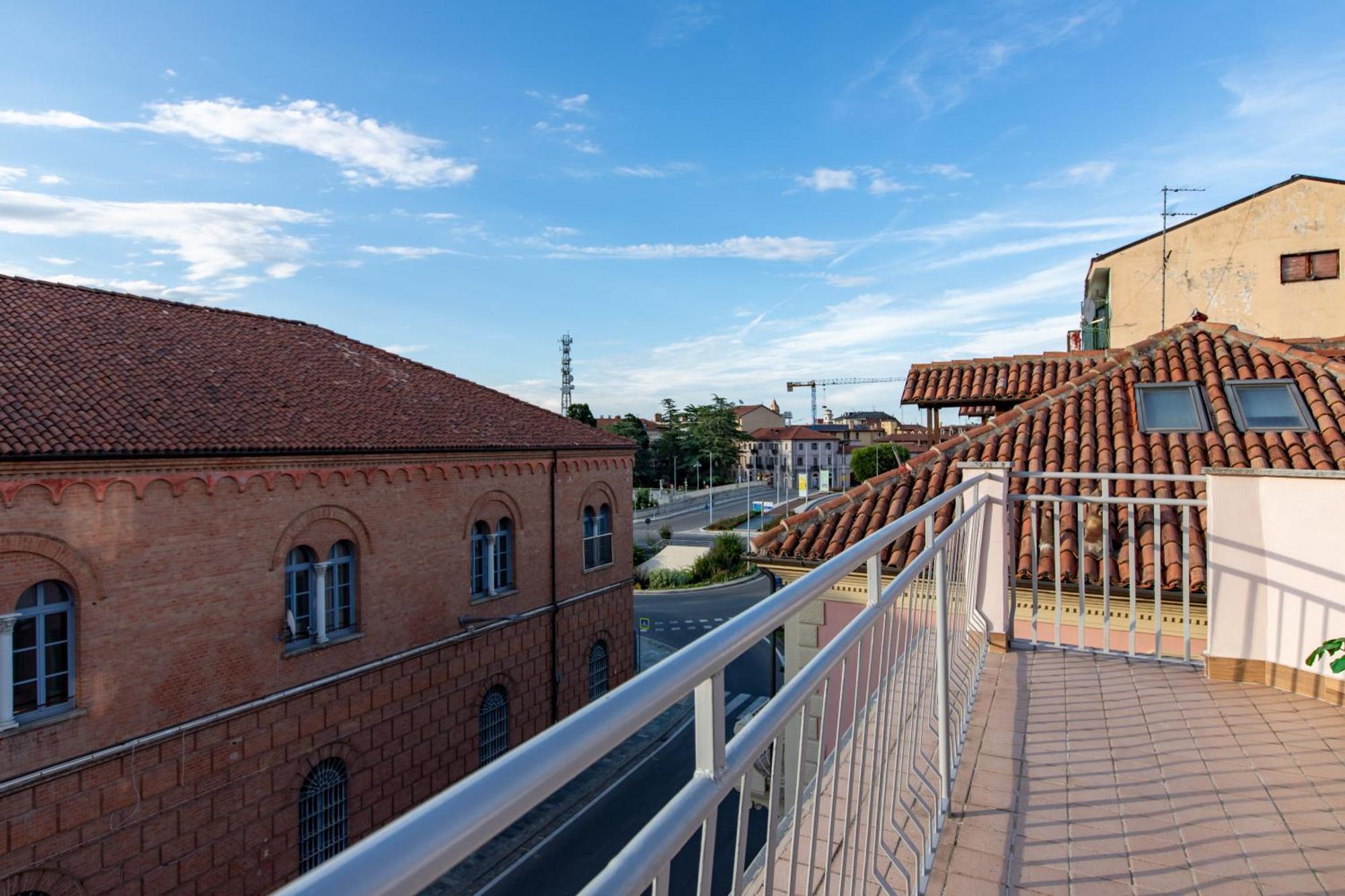Attico Grand Terrace Διαμέρισμα Άλμπα Εξωτερικό φωτογραφία